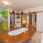 بيت للعطل House Tiana تكون