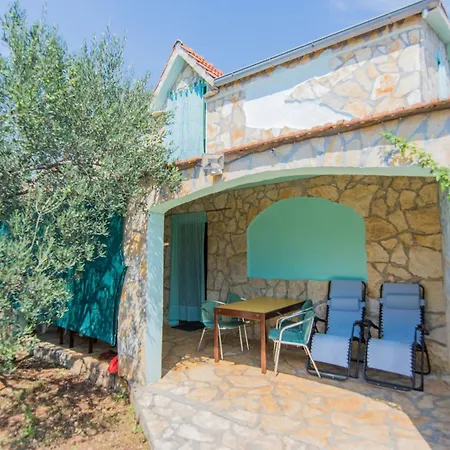 House Tiana טקון