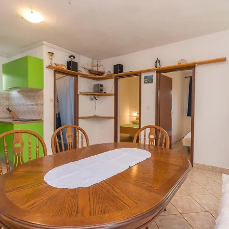 Hébergement de vacances House Tiana Tkon